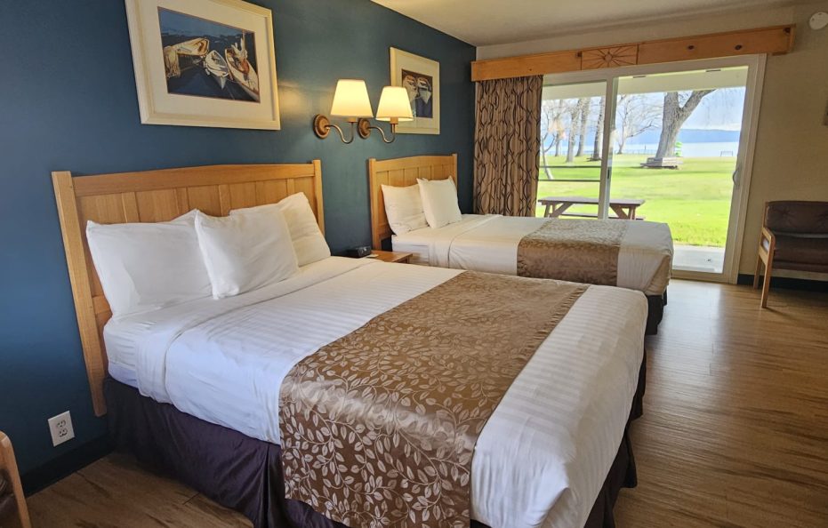 2 Queen Beds Deluxe Room – Lake View